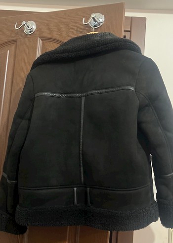 Stradivarius Siyah Süet Kürk Detaylı Kadın Ceket - Görsel 2