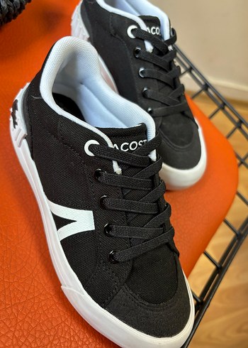 30 Beden Lacoste Erkek Çocuk Siyah Spor Ayakkabı