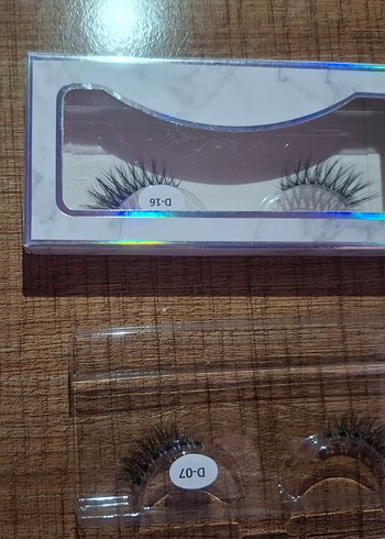 Gri Tonlu Beyaz Takma Kirpik 1 adet fiyatıdır - Görsel 2