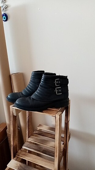 40 Beden siyah Renk Nine west maskülen yarım bot