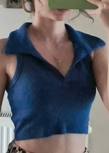 Mavi Yakalı Kadın Crop - Görsel 2