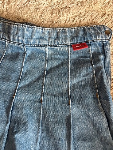 H&M Mini pileli kot etek