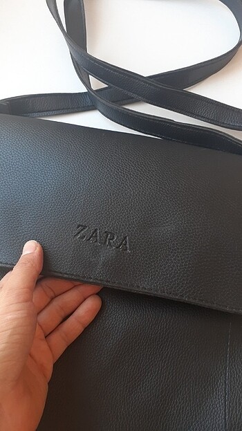 Zara Siyah renk kol çantası 