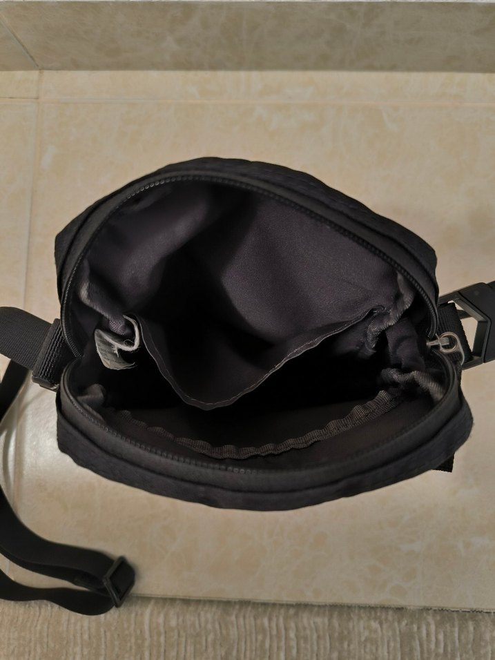 Nike Siyah Minimalist Erkek Omuz Çantası - Görsel 2