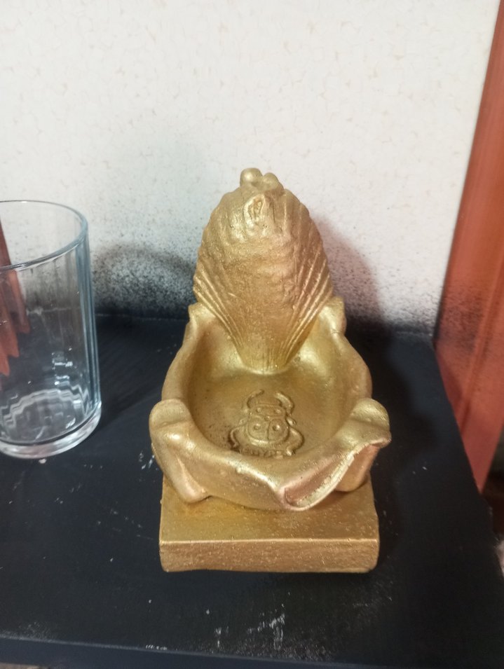 Parlak Altın Renkli Sfenks Figürü - Görsel 3