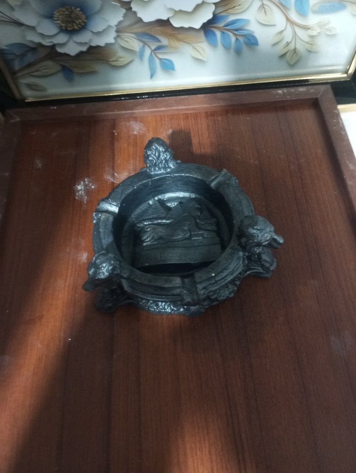 Gri Dekoratif aslan başlı  Küllük - Görsel 2