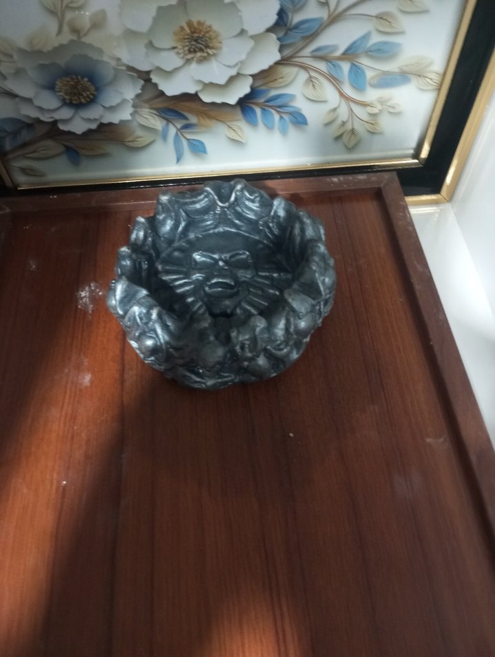 Gri Kuru Kafalı küllük - Görsel 2