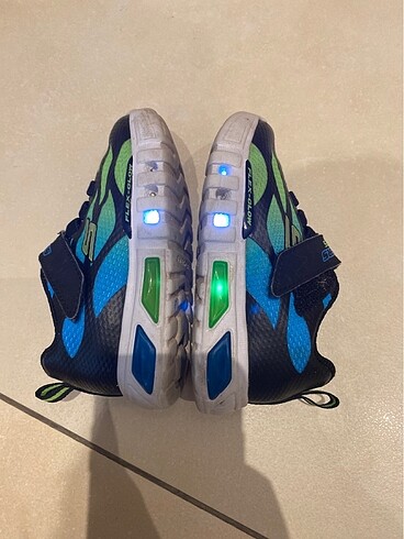 23 Beden yeşil Renk Skechers S-Lights