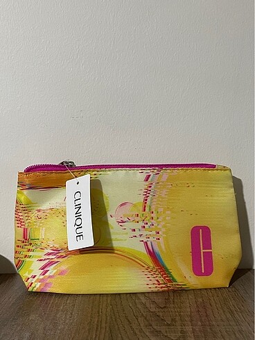 Clinique makyaj çantası