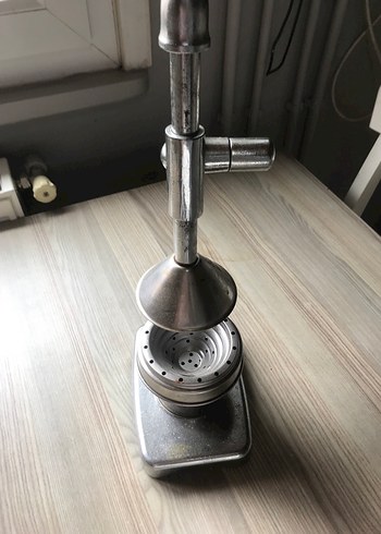 Beden Gri Metal Meyve Sıkacağı