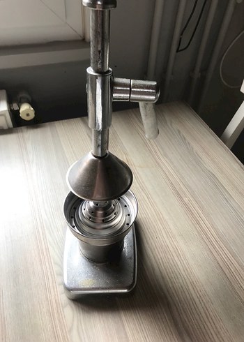 Gri Metal Meyve Sıkacağı