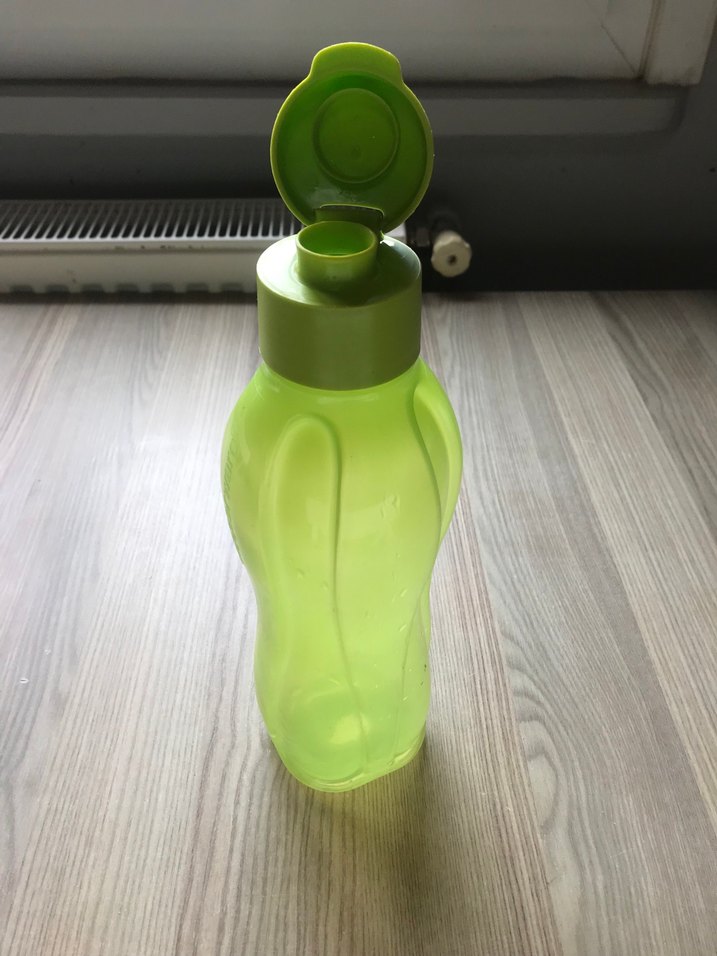 Yeşil Tupperware Suluk 800 ml - Görsel 2