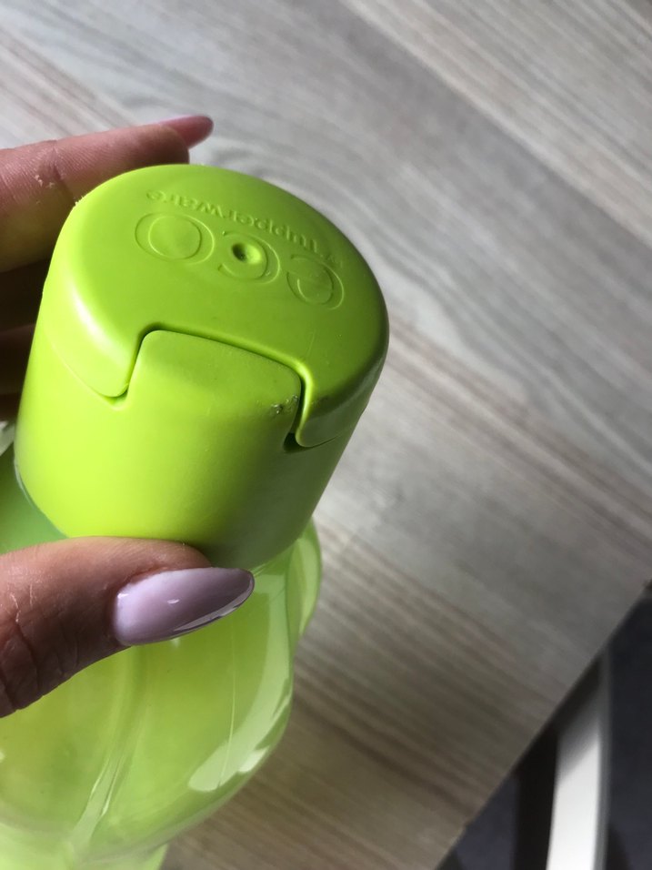 Yeşil Tupperware Suluk 800 ml - Görsel 4