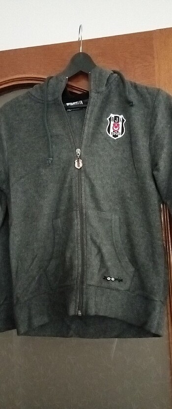 Beşiktaş marka kapşonlu eşofman üstü