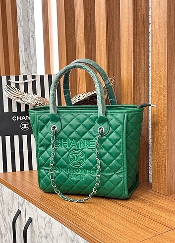 Zara Bayan Chanel çanta 