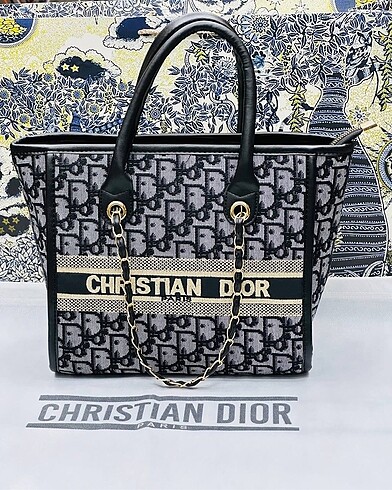 Christian Dior 26*26 cm