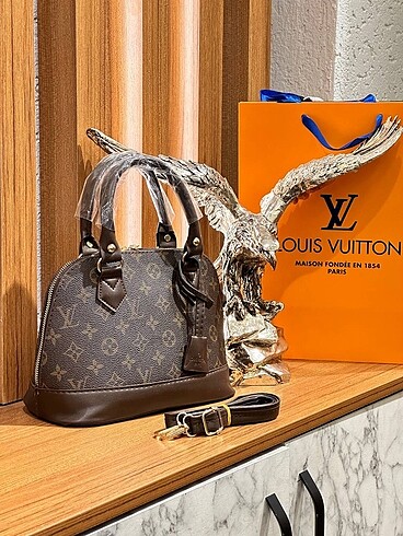 Louis vuitton 29*19 cm astarsız