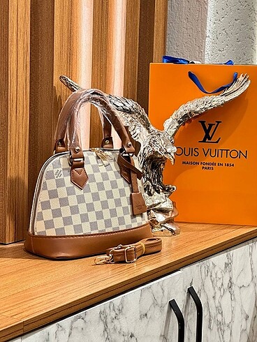  Beden Louis vuitton 29*19 cm astarsız