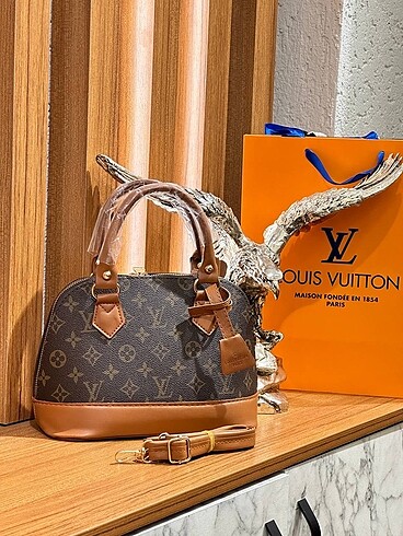  Beden kahverengi Renk Louis vuitton 29*19 cm astarsız