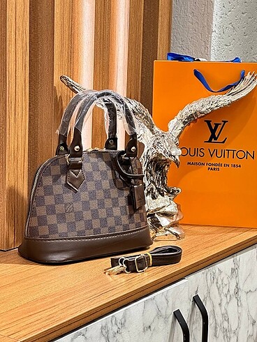 Louis Vuitton Louis vuitton 29*19 cm astarsız