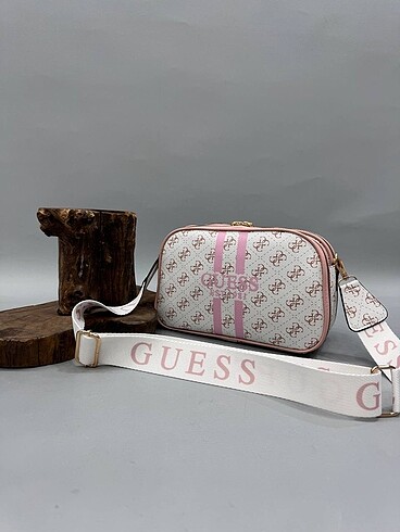 Guess 25*16 cm astarsız