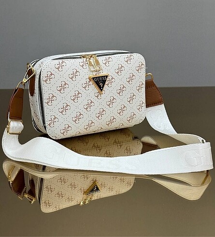 Guess Guess 20*13 cm astarsız 2 bölmeli