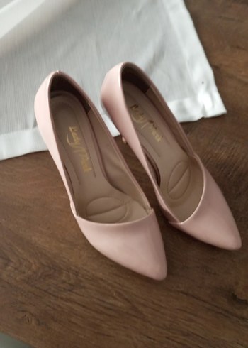 38 Beden Bej Leke Desensiz Stiletto Topuklu Kadın Ayakkabı
