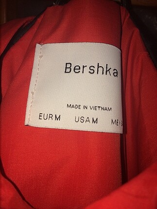 m Beden kırmızı Renk Bershka kanguru mont erkek