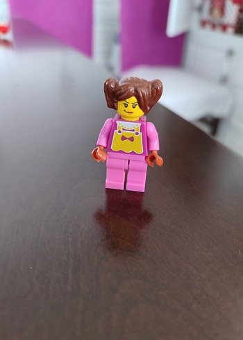 Diğer Lego Kız Figürleri