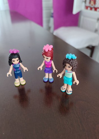 Diğer Lego friends figür bebekler