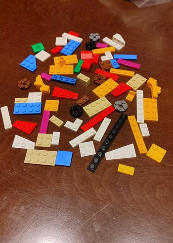 Diğer Çok Renkli Lego Parçaları