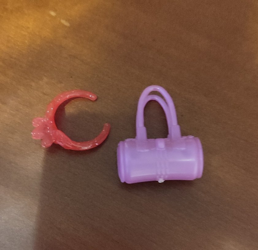 Küçük Çanta ve Taç - Görsel 2