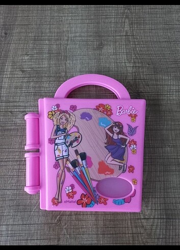 Barbie çizim çantası