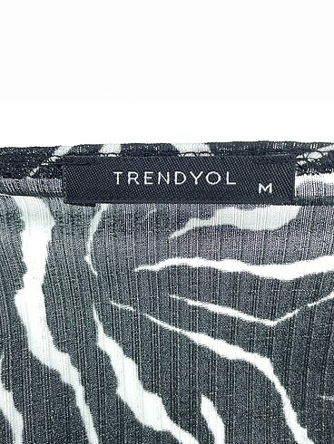 m Beden çeşitli Renk Trendyol & Milla Bluz %70 İndirimli.