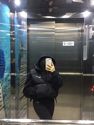 Nike logolu şişme yelek