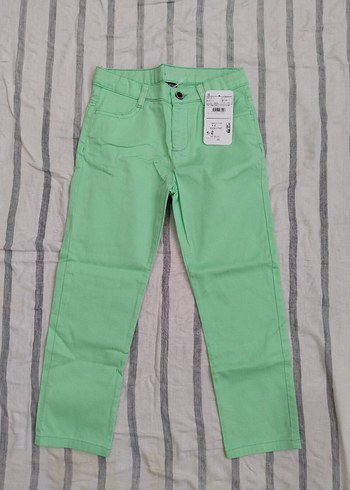 Erkek Çocuk Yeşil Pantolon etiketli