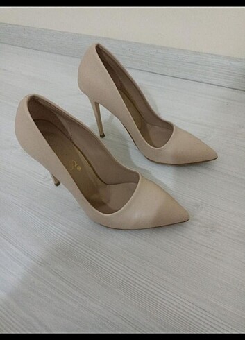 37 Beden Stiletto 