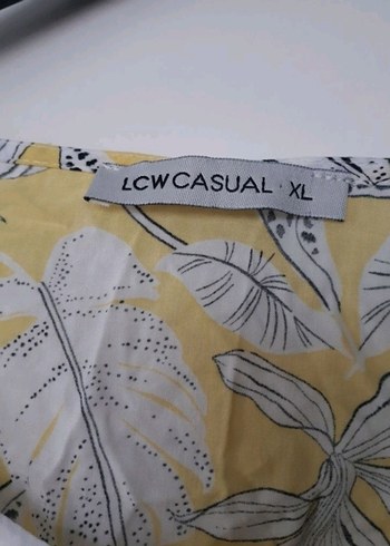 LC Waikiki Sarı Çiçek Desenli V Yaka Kadın Bluz