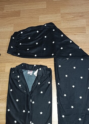 xl Beden Uzun Kollu Düğmeli Bayan Pijama Takımı 