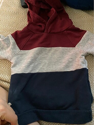 H&M sweatshirt