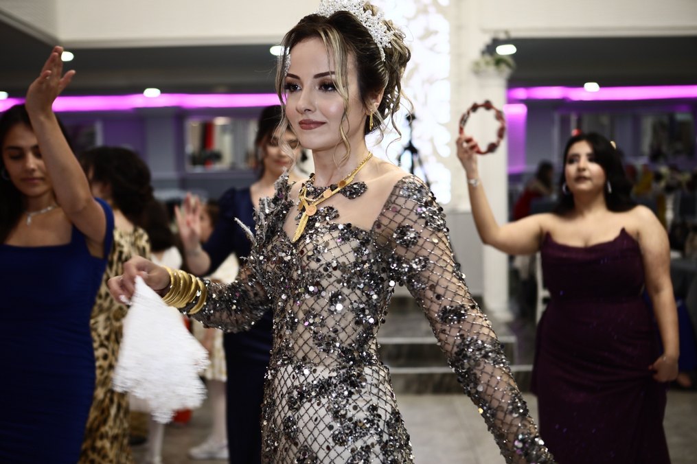 Parlak Gri /Füme Uzun Kollu Payetli Abiye Elbise - Görsel 3