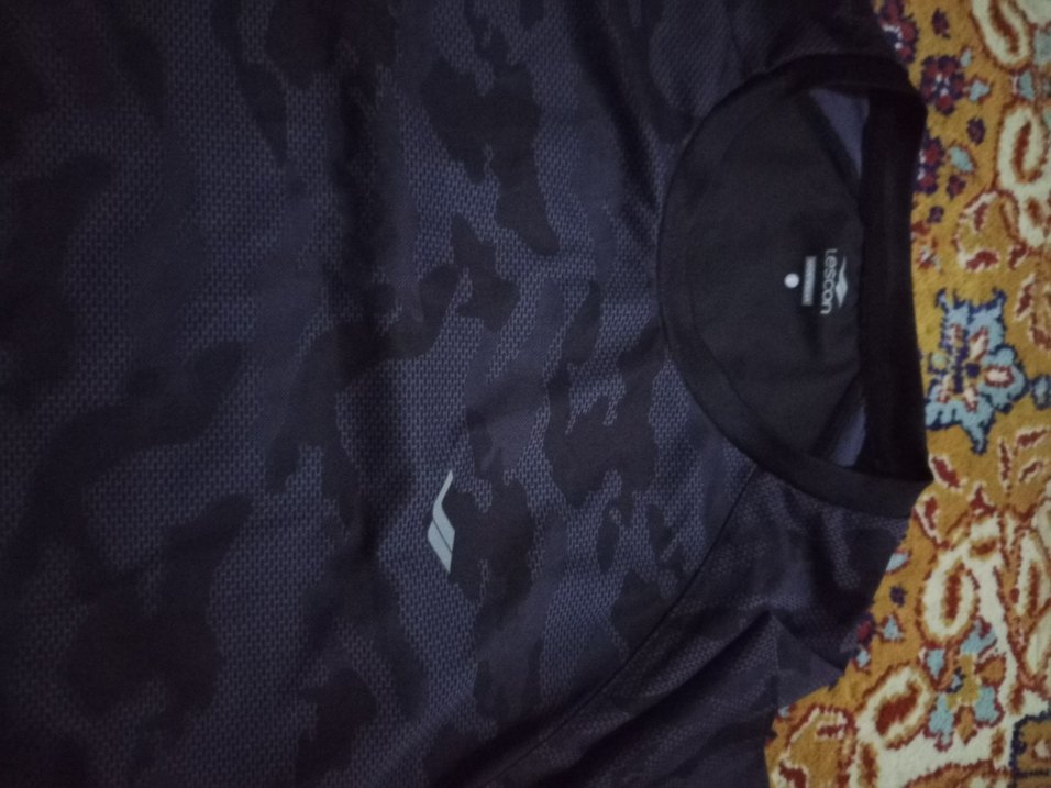 Erkek Siyah Kamuflaj Desenli Tişört - Görsel 4