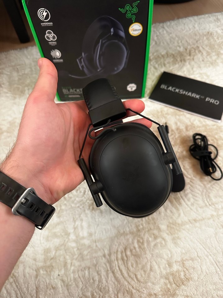 Razer Blackshark V2 Pro Oyuncu Kulaklığı - Görsel 2