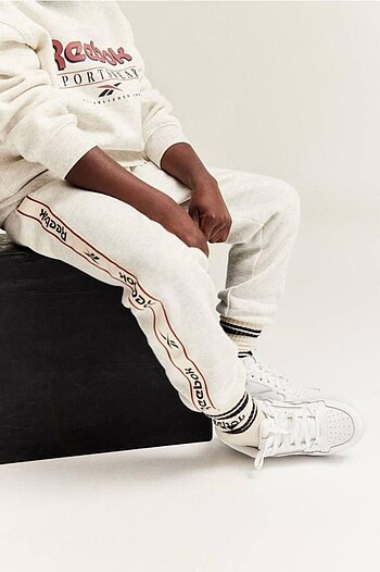 5 Yaş Beden gri Renk REEBOK GRİ TAKIM