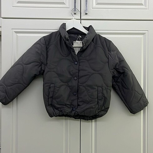 ZARA GRİ ŞİŞME MONT