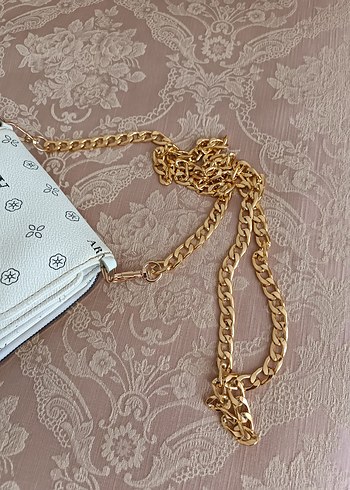 Armine Armine Beyaz Zincir Detaylı Kadın Çapraz Çanta
