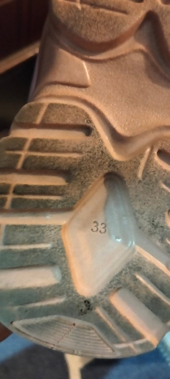 Çiçekli Kız Çocuk Spor Ayakkabı giymeden küçüldü - Görsel 3