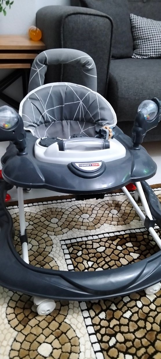 Gri Bebek Yürüteci bebeğim sevmedigi için çok az bindi yeni gibi - Görsel 3