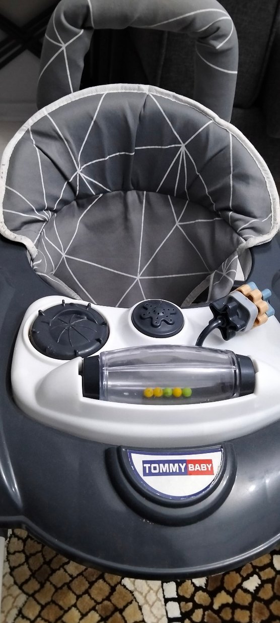 Gri Bebek Yürüteci bebeğim sevmedigi için çok az bindi yeni gibi - Görsel 4