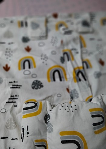 Çocuklar için renkli baskılı yatak çarşafı - Görsel 4